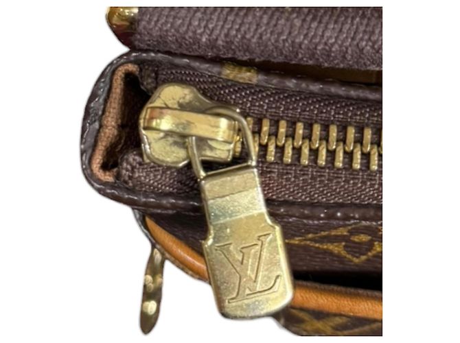 Borsa a tracolla Louis Vuitton Pochette Valmy Monogram Marrone - vista 14