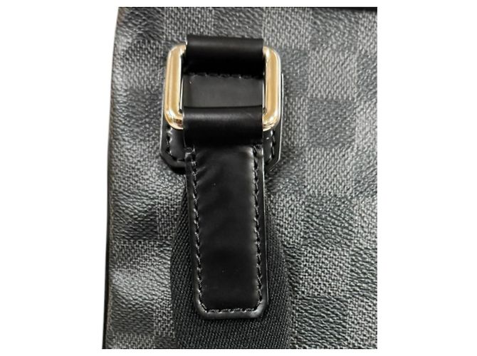 Borsa a tracolla Louis Vuitton Thomas Damier Graphite Marrone Nero - vista 13