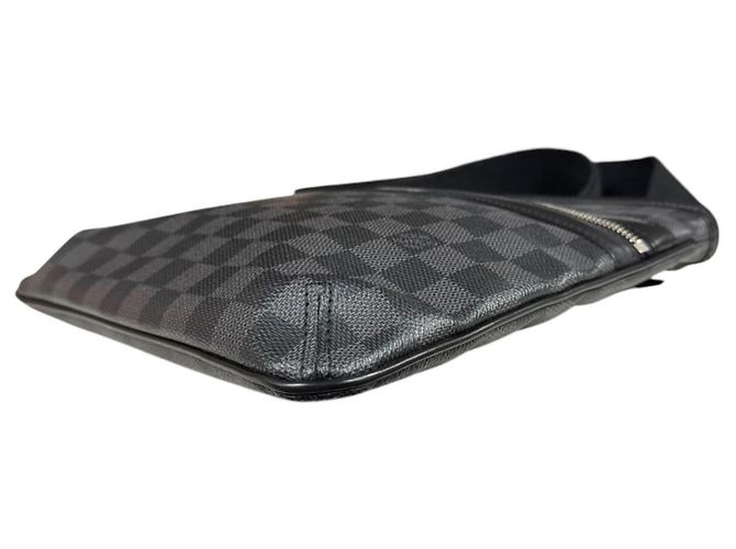 Borsa a tracolla Louis Vuitton Thomas Damier Graphite Marrone Nero - vista 5