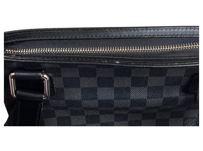 Borsa a tracolla Louis Vuitton Thomas Damier Graphite Marrone Nero - vista 8
