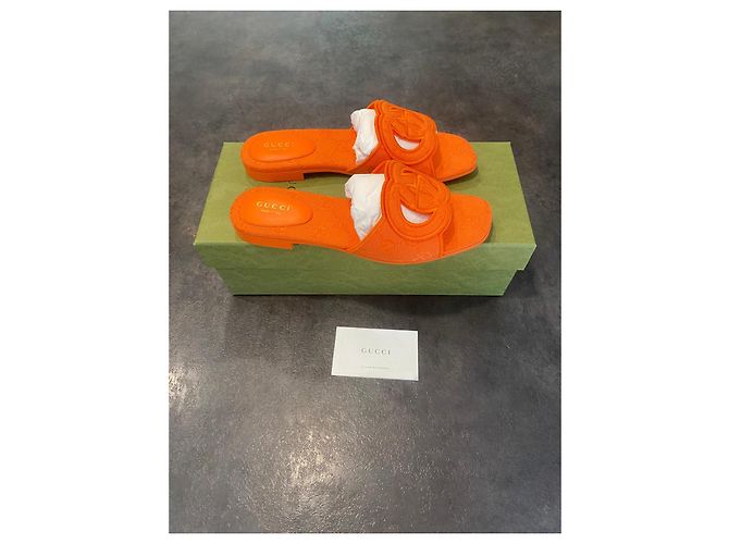 Gucci Mules aus orangefarbenem Canvas - Ansicht 2
