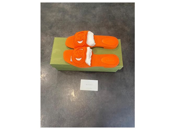 Gucci Mules aus orangefarbenem Canvas - Ansicht 3