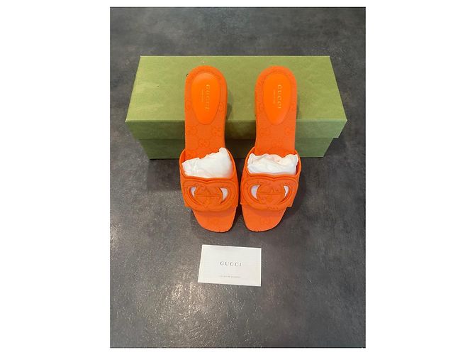 Gucci Mules aus orangefarbenem Canvas - Ansicht 5