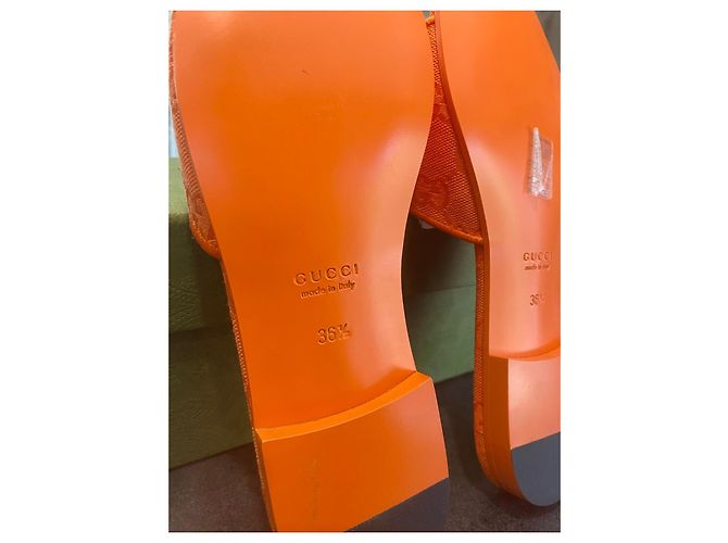 Gucci Mules aus orangefarbenem Canvas - Ansicht 7