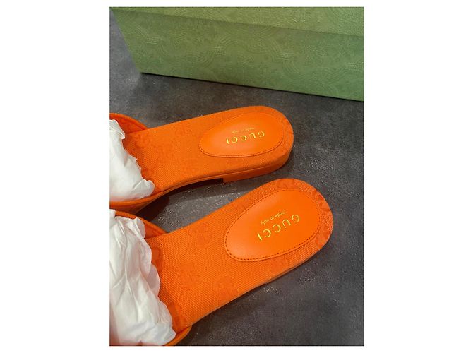Gucci Mules aus orangefarbenem Canvas - Ansicht 9