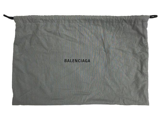 Borsa a tracolla con catena 2-Way Balenciaga Le Cagoule Mini Nero - vista 10