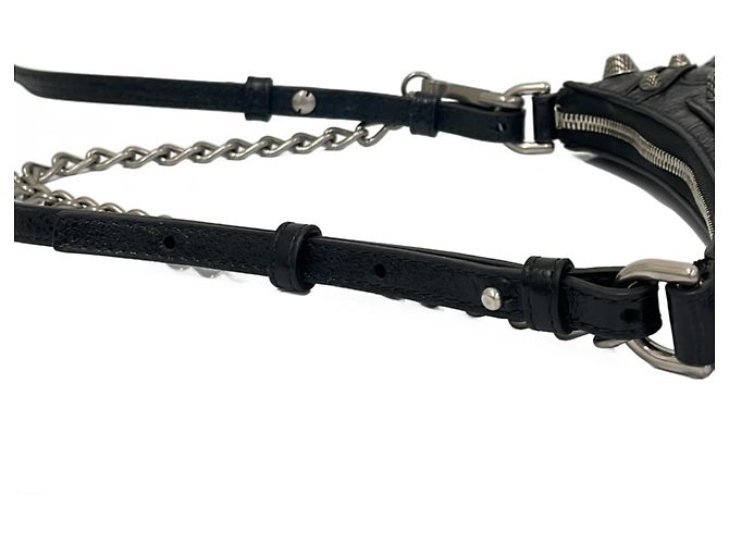 Borsa a tracolla con catena 2-Way Balenciaga Le Cagoule Mini Nero - vista 6