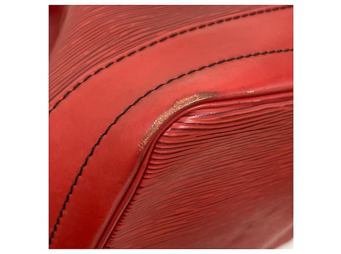 Bolsa de Ombro Louis Vuitton Noe em Couro Epi Castilian Red Vermelho - vista 13