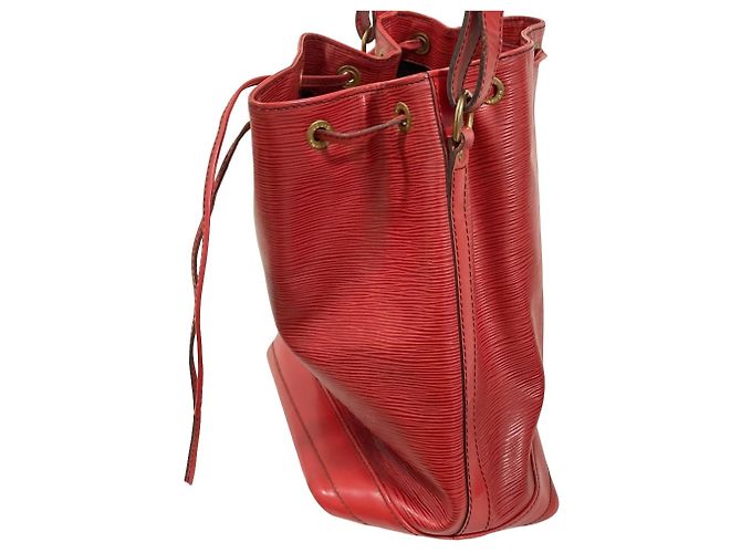 Bolsa de Ombro Louis Vuitton Noe em Couro Epi Castilian Red Vermelho - vista 4
