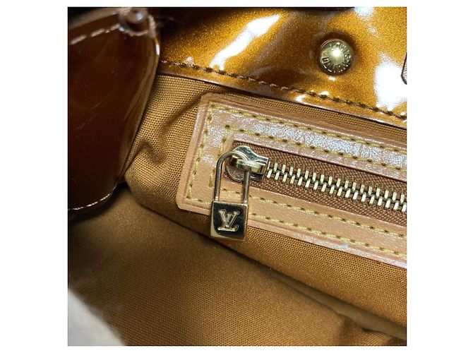 Borsa Louis Vuitton Lead PM Monogram Vernis Bronzo - vista 8