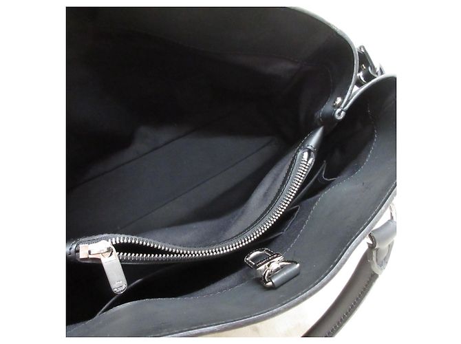Borsa Louis Vuitton Passy PM in pelle Epi Nero - vista 10