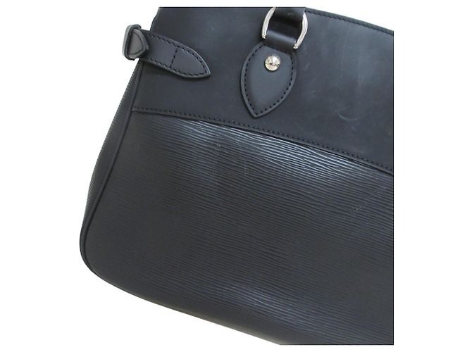 Borsa Louis Vuitton Passy PM in pelle Epi Nero - vista 4