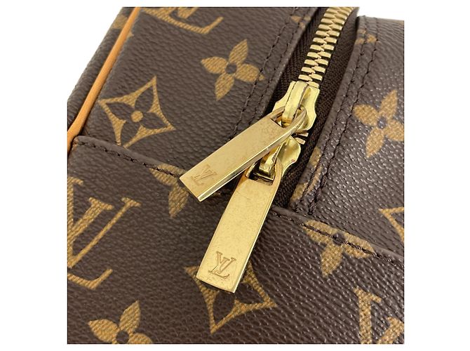 Bolsa de Ombro Louis Vuitton Monogram Cite GM Marrom Monograma - vista 10