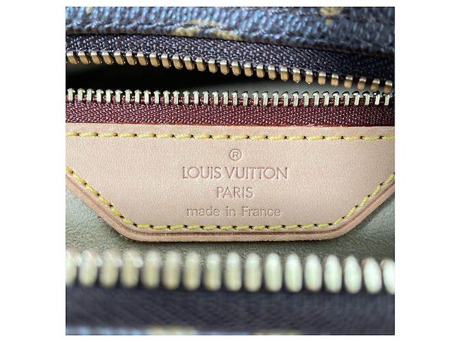Bolsa de Ombro Louis Vuitton Monogram Cite GM Marrom Monograma - vista 11