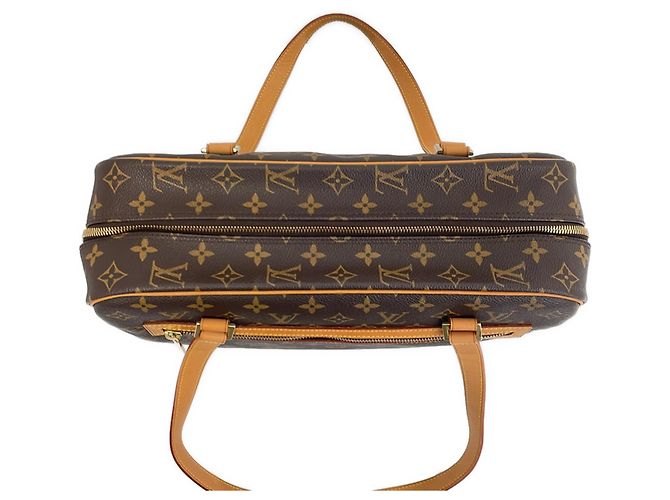 Bolsa de Ombro Louis Vuitton Monogram Cite GM Marrom Monograma - vista 6