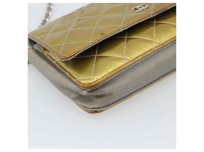 CHANEL Matelasse Chain Shoulder Wallet Patent Gold Silver CC Auth 196109 Argento D'oro - vista 15