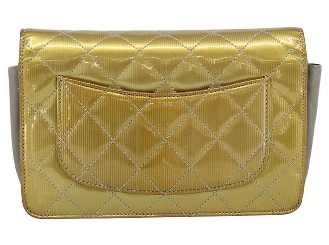 CHANEL Matelasse Chain Shoulder Wallet Patent Gold Silver CC Auth 196109 Argento D'oro - vista 2