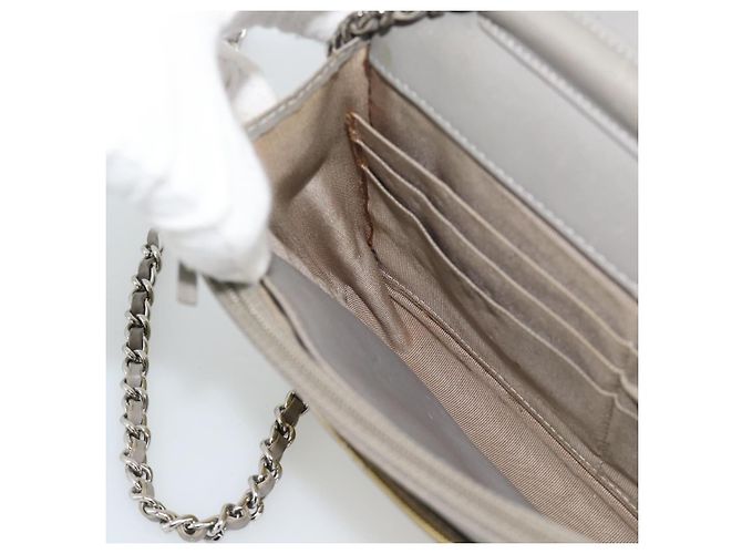 CHANEL Matelasse Chain Shoulder Wallet Patent Gold Silver CC Auth 196109 Argento D'oro - vista 21