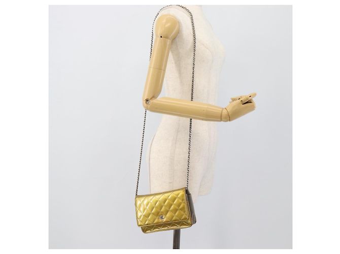 CHANEL Matelasse Chain Shoulder Wallet Patent Gold Silver CC Auth 196109 Argento D'oro - vista 26