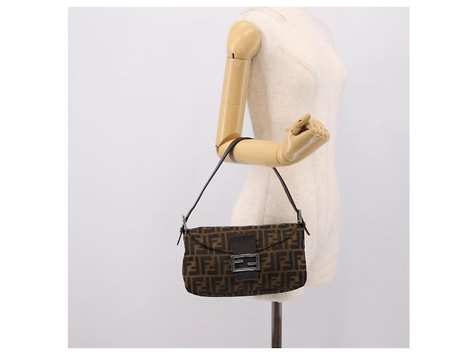 Borsa a tracolla FENDI Zucca Canvas Mamma Baguette Marrone Argento 8BR003 Auth BA14953V - vista 22