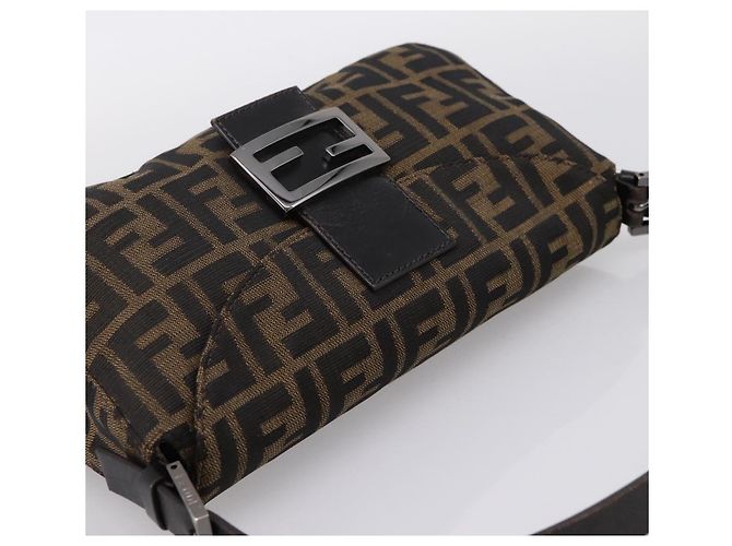 Borsa a tracolla FENDI Zucca Canvas Mamma Baguette Marrone Argento 8BR003 Auth BA14953V - vista 6