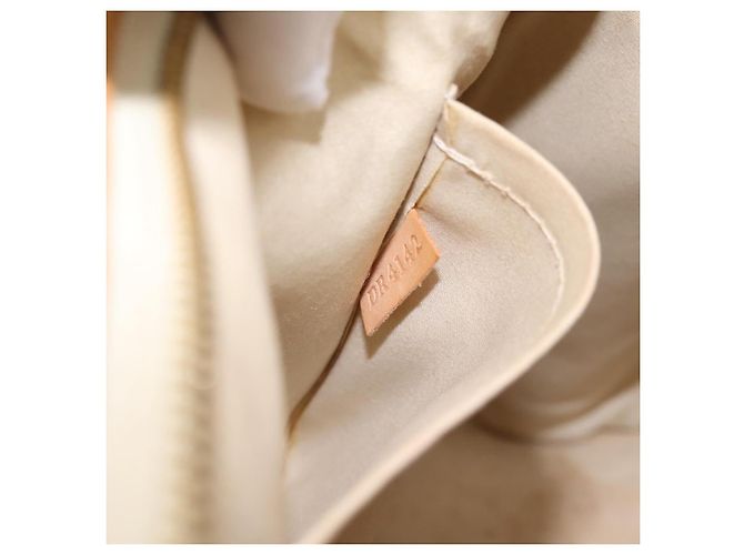 LOUIS VUITTON Monogram Vernis Blair MM Hand Bag Beige M90180 LV Auth 196794 - vista 12
