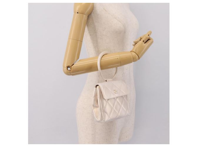 Borsa a mano CHANEL Matelasse in pelle bianca CC Auth 196360M Bianco - vista 23