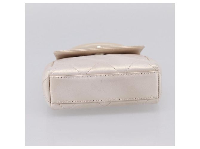 Borsa a mano CHANEL Matelasse in pelle bianca CC Auth 196360M Bianco - vista 5