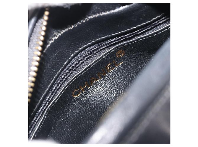 Borsa a spalla CHANEL Matelasse con catena in pelle d'agnello oro nero CC Auth 195961V D'oro - vista 19