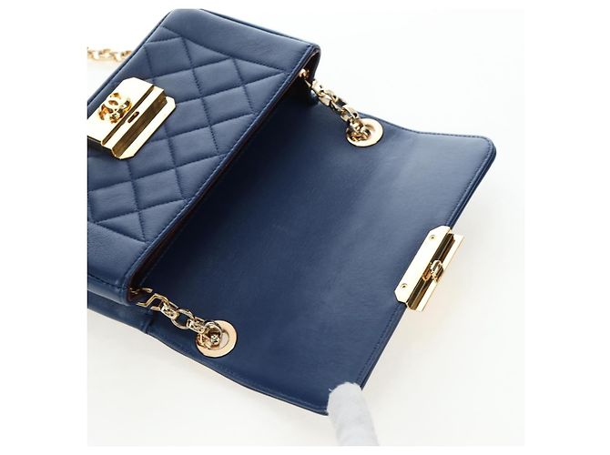 Borsa a tracolla CHANEL Matelasse con catena in pelle d'agnello blu e oro CC Auth 196001M D'oro - vista 22