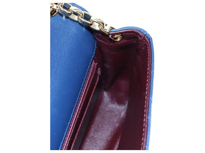 Borsa a tracolla CHANEL Matelasse con catena in pelle d'agnello blu e oro CC Auth 196001M D'oro - vista 24
