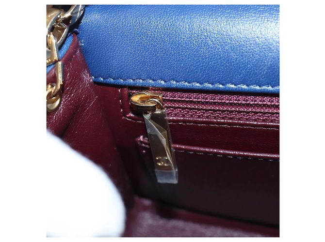 Borsa a tracolla CHANEL Matelasse con catena in pelle d'agnello blu e oro CC Auth 196001M D'oro - vista 26