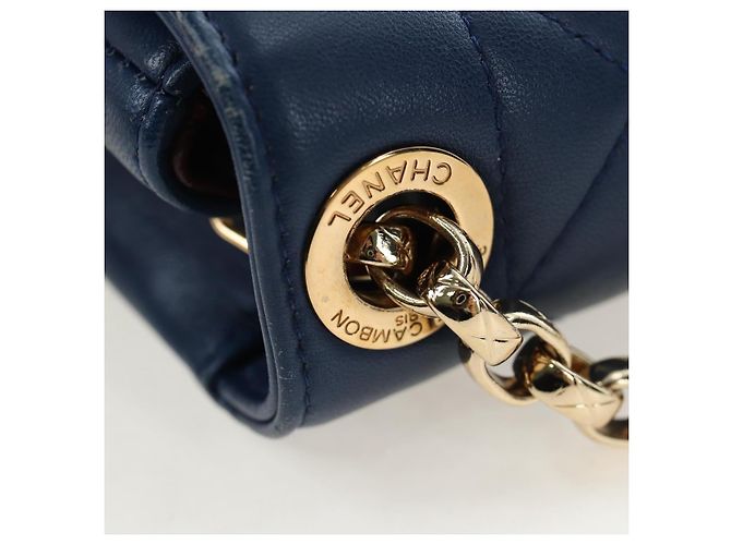 Borsa a tracolla CHANEL Matelasse con catena in pelle d'agnello blu e oro CC Auth 196001M D'oro - vista 9