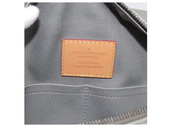 Borsa Messenger PM LOUIS VUITTON Monogram Titanium Grigio M43889 LV Auth ka5662V Marrone - vista 19