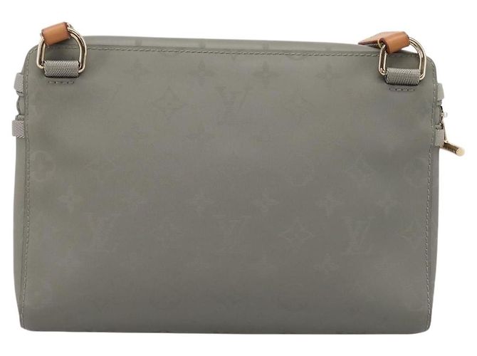 Borsa Messenger PM LOUIS VUITTON Monogram Titanium Grigio M43889 LV Auth ka5662V Marrone - vista 2