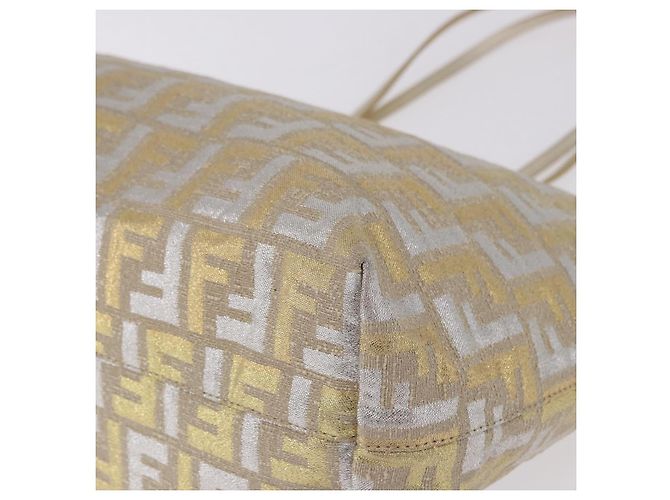 Saco Tote FENDI Zucca Canvas Gold Auth 196293A Dourado - vista 9