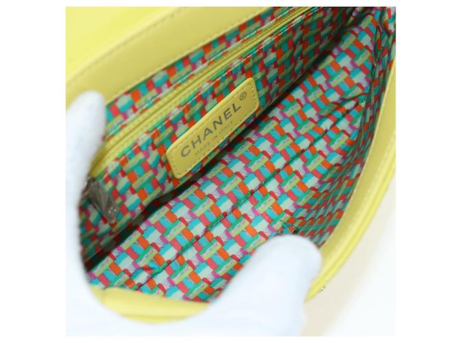 Borsa a tracolla CHANEL Matelasse 20 in pelle gialla con catena e CC argento Auth 195108M Giallo - vista 10