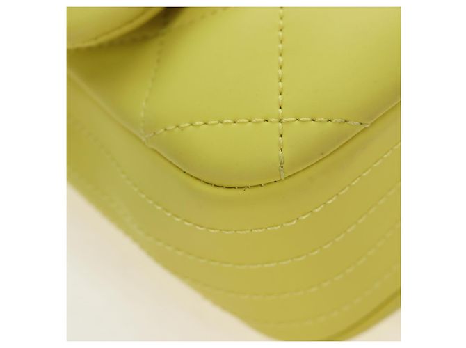 Borsa a tracolla CHANEL Matelasse 20 in pelle gialla con catena e CC argento Auth 195108M Giallo - vista 15