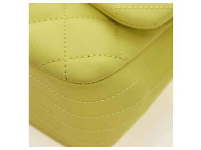 Borsa a tracolla CHANEL Matelasse 20 in pelle gialla con catena e CC argento Auth 195108M Giallo - vista 16