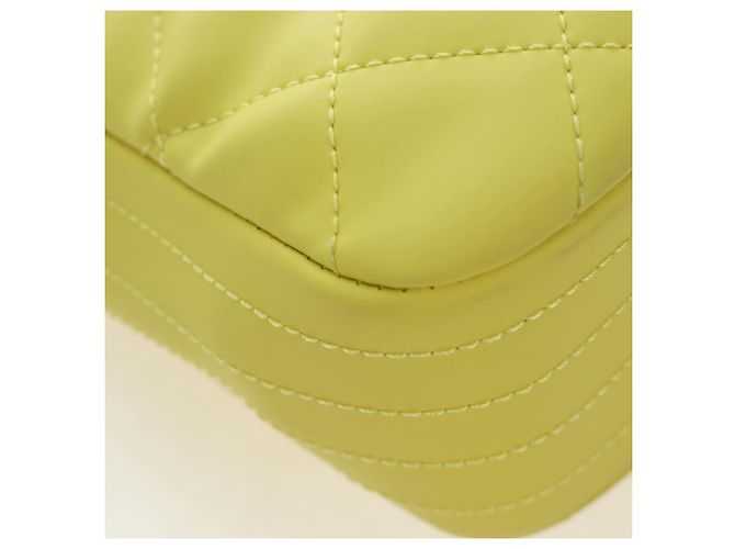 Borsa a tracolla CHANEL Matelasse 20 in pelle gialla con catena e CC argento Auth 195108M Giallo - vista 17
