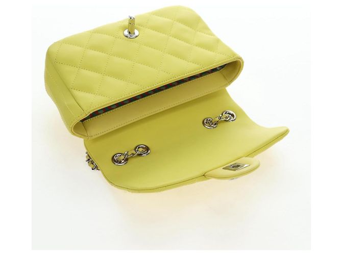 Borsa a tracolla CHANEL Matelasse 20 in pelle gialla con catena e CC argento Auth 195108M Giallo - vista 20