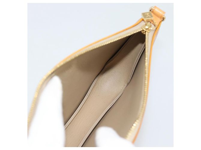 LOUIS VUITTON Monogram Vernis Lexington Accessory Pouch Beige M91010 Auth 196220 - vista 19