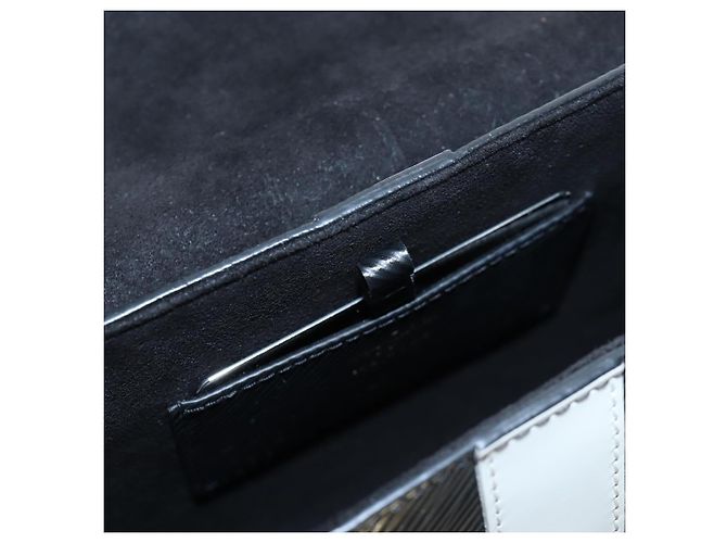 LOUIS VUITTON Monogram Epi Trunk Twist MM Shoulder Bag M43629 LV Auth 196077M Monogramma - vista 31