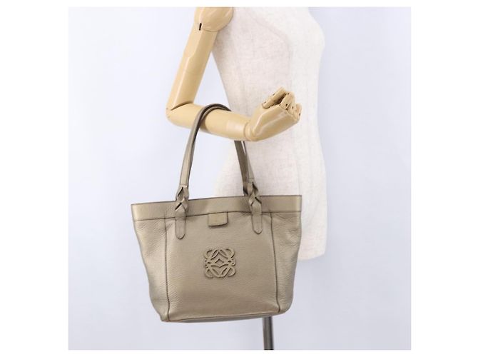 Borsa Tote LOEWE in pelle tono oro Auth 195777V - vista 23