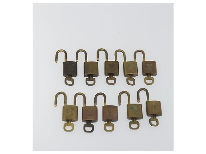 LOUIS VUITTON Padlock 10 Set Padlock metal Gold LV Auth 192560 Golden - view 8