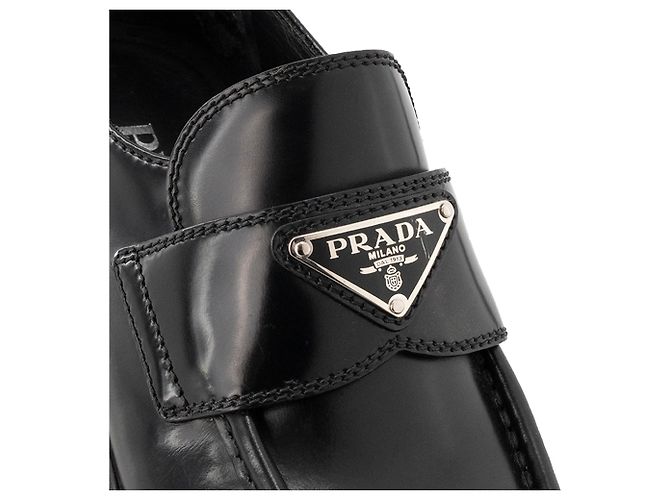 PRADA - Mocassini Chocolate Prada in pelle spazzolata nera (T35,5) Nero - vista 4