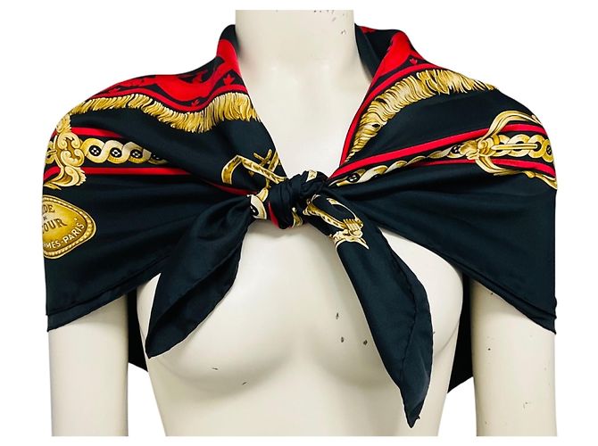 Hermès Pañuelo de seda twill Hermes Dark Navy Blue / Red / Gold Multi Bride de Cour Multicolor - vista 2