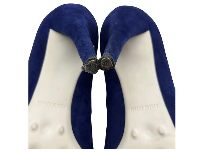 Stivaletti Miu Miu in camoscio blu con lacci e peep toe - vista 7