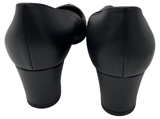 Décolleté in pelle con tacco basso e punta a punta Manolo Blahnik nere - vista 5