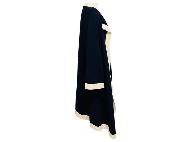 Chanel Navy / White 2016 Kaschmir Strick Long Cardigan mit silbernen CC Logo Knöpfen Marineblau - Ansicht 2